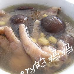 香菇黄豆凤爪汤的做法[图]