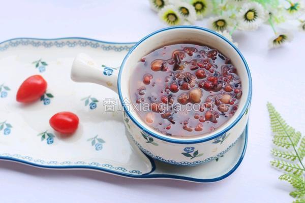 奶香红豆薏米杂粮粥