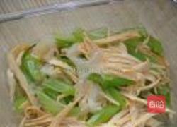 凉拌腐竹银耳的做法图解7