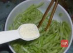 凉拌瓜皮的做法图解5