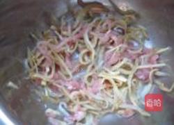银鱼肉丝蒸藕片的做法图解3