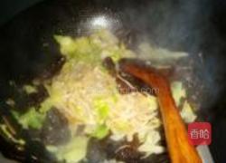 金针菇卷心菜炒鸡蛋的做法图解11