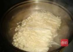 金针菇卷心菜炒鸡蛋的做法图解2