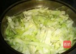 金针菇卷心菜炒鸡蛋的做法图解4