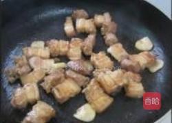 五花肉焖莲藕的做法图解7