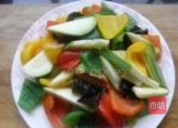 三色彩椒溜肉片的做法图解9