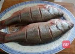 糖醋鲈鱼的做法图解2