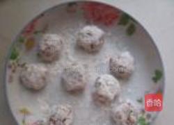 白菜炖肉丸的做法图解2