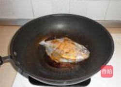 糖醋鲳鱼的做法图解5