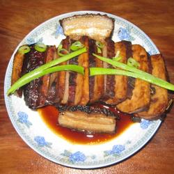 自制芋头扣肉的做法[图]