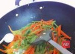 胡萝卜烩四季豆的做法图解8