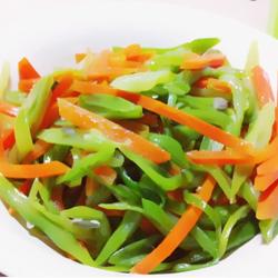 胡萝卜烩四季豆的做法[图]
