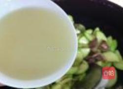 翠玉瓜炒猪肉的做法图解5