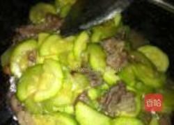 翠玉瓜炒猪肉的做法图解6