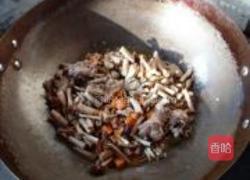 茶树菇焖鸡腿的做法图解9