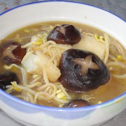 香菇鳕鱼豆芽汤的做法[图]