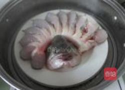 孔雀开屏鲈鱼的做法图解5