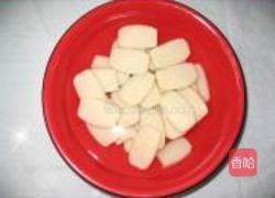 年糕炖排骨的做法图解1