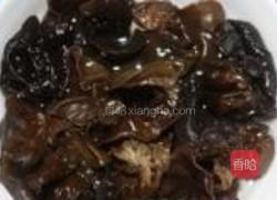 木耳炝荷兰豆的做法图解5