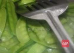 木耳炝荷兰豆的做法图解8
