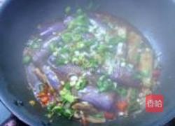 蒜香腊味烧茄子的做法图解12