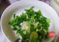 蒜香腊味烧茄子的做法图解2