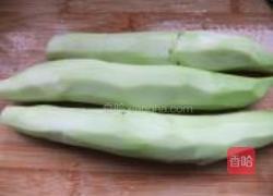 芥末松仁拌芥蓝的做法图解2