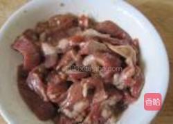 茴香头炒羊肩肉的做法图解2