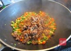 蚝油肉碎炒杂蔬的做法图解6