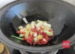 炖黄河大鲤鱼的做法图解3