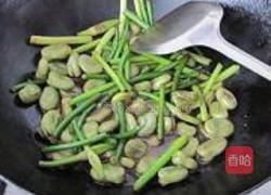 蒜苔烧蚕豆米的做法图解8