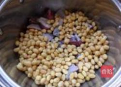 咸鸭腿炖黄豆的做法图解5