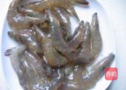头抽煎大虾的做法图解1