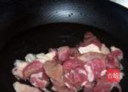 番茄胡萝卜炖牛腩的做法图解2