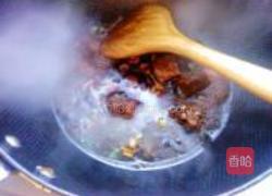 蒜香酱肉烧茄子的做法图解3