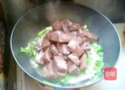 青蒜苗炒羊血的做法图解9