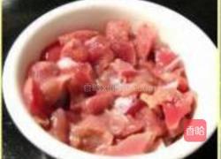 豆角鸡胗粒的做法图解1
