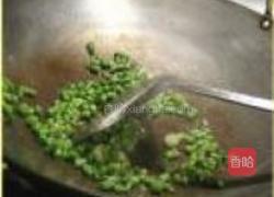 豆角鸡胗粒的做法图解4