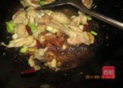 白菜与鸡腿的做法图解5