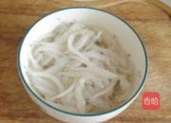 银鱼炒鸡蛋的做法图解1