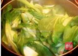 冬菇素炒白菜的做法图解2