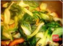 冬菇素炒白菜的做法图解3