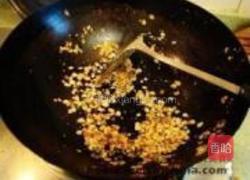 麦片炒大虾的做法图解4