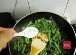 芹菜炒猪肝的做法图解8