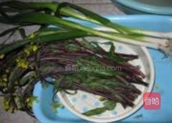 红菜苔炒腊肉的做法图解1