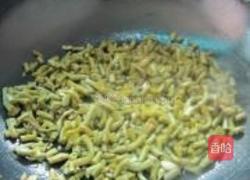 咸豆角炒腊肉的做法图解5