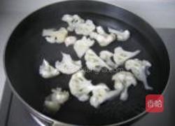 菜花炒豆菇的做法图解3