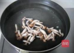 菜花炒豆菇的做法图解4