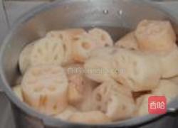 莲藕猪骨汤的做法图解4