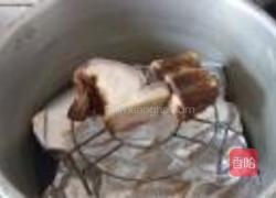 红椒四季豆炒腊肉的做法图解2